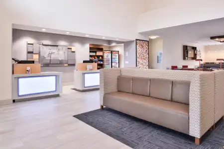 Holiday Inn Express Tampa N I-75 - University Area by IHG - 24
