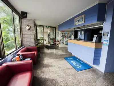Palm Court Motor Inn - 1