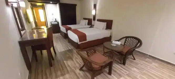 Africana & Spa - 5