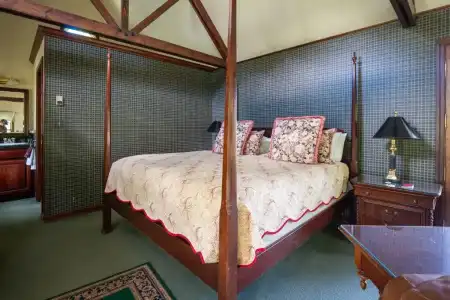 Apple Orchard Inn - 43