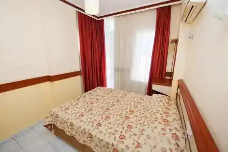 Lavinia Apart - 2