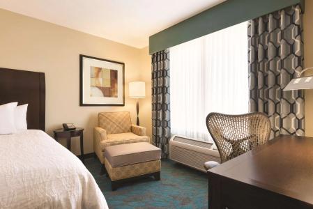 Hilton Garden Inn Fargo - 5
