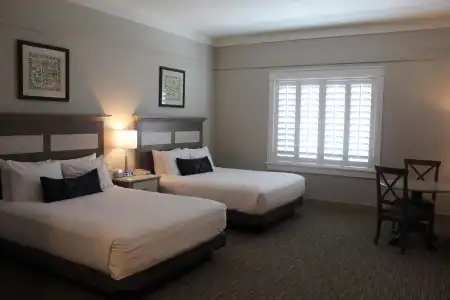 Carlisle Inn - 4
