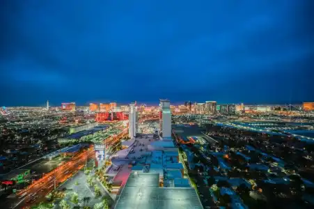 Beautiful Palms Place Suite - 565