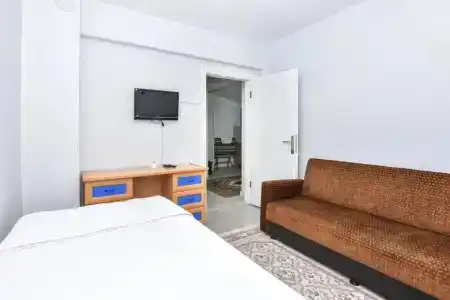 Yade Apart Pension - 25