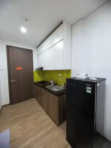 Era Apartment Lac Long Quan - 17