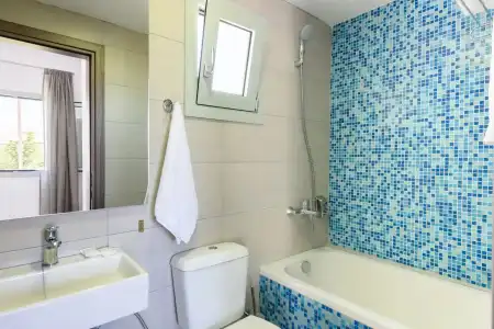 Angela Studios & Apartments - 7