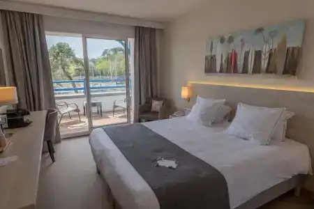 Best Western Le Roof - 98