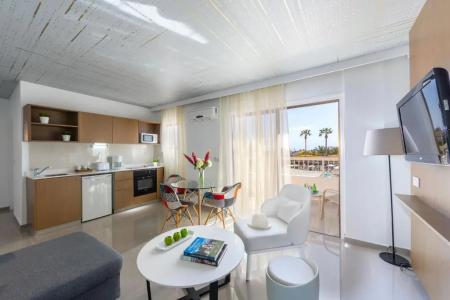 King Jason Paphos - Designed for Adults by Louiss - 74