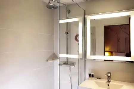 Mercure Paris Montparnasse Raspail - 105