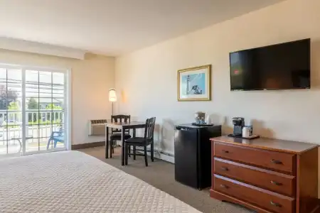 Ogunquit & Suites - 77