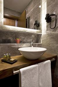 SNOG Rooms & Suites - 27