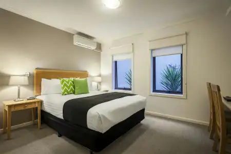 Quest Warrnambool - 10