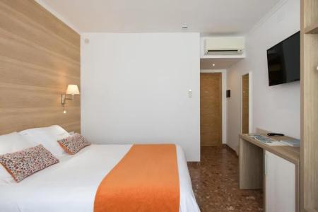 Hostal Menurka - 69