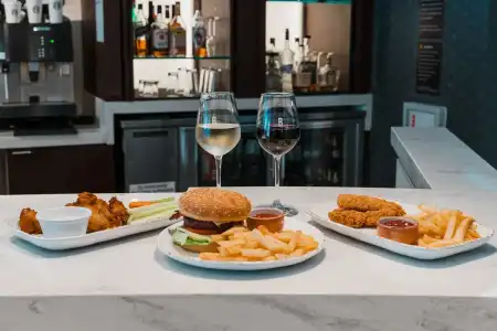 Courtyard by Marriott Los Angeles LAX/Century Boulevard - 11