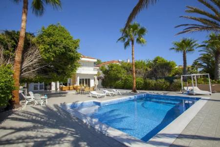 Meneou Beachfront Villa Sunset - 45