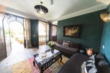 Riad Mur Akush - 2
