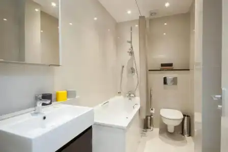 Queensgate Court - 293