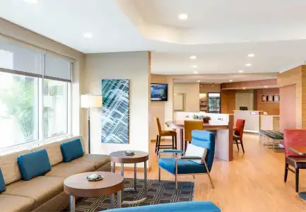 TownePlace Suites by Marriott San Diego Downtown - 10