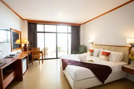 Surin Majestic - 79