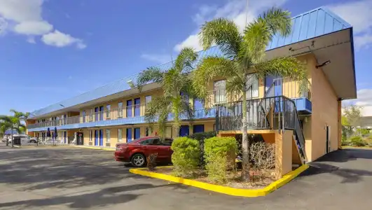 Magnuson Bradenton - 0