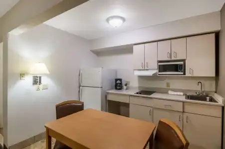 Blue Bonnet Suites Extended Stay Lubbock, Texas - 12