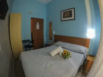 Român Holidays Hostel - 13