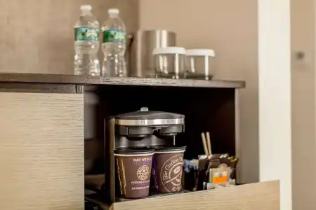 DoubleTree by Hilton & Suites Jersey City - 28