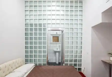 Mezzanine White - 19