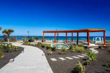 Lava Beach - 17