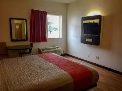 Motel 6 Woodway, TX - 19