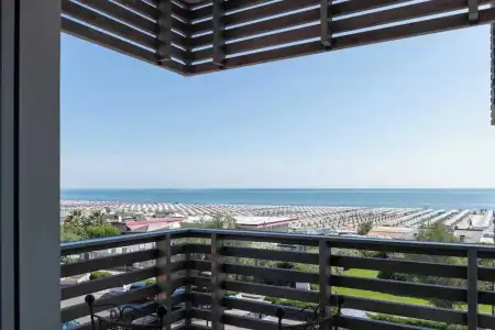 Kiss Beachfront & Restaurant - 158