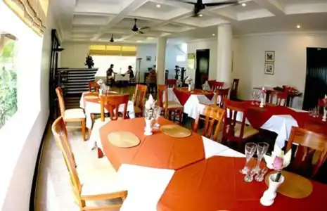Mom's Guesthouse - 17