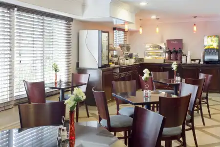 Best Western Plus Marina Shores - 26