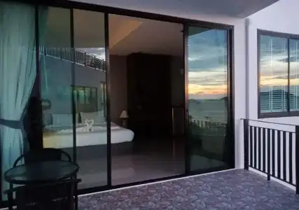 Rossarin Sea View Patong - 6