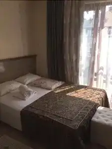 Özgür - 28