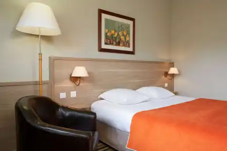 KYRIAD PRESTIGE BEAUNE - Le Panorama - 38