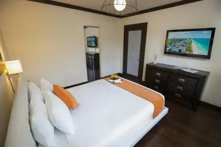 Lincoln Arms Suites - 4