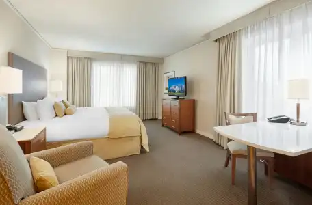InterContinental Suites Cleveland by IHG - 14