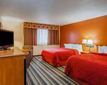 Quality Inn & Suites Medford Airport - 4
