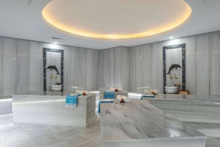 Billionaire Ramada Plaza by Wyndham Batumi - 22