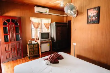 Noble Night Guesthouse Kanchanaburi - 19