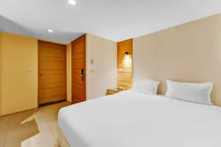 UPARs Sukhumvit 11 Nana - 38