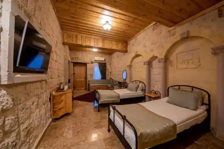 Cratus Stone Palace - 40