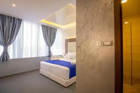 Privilege Suites by Central Park - 29