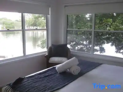 Noosa Entrance Waterfront Resort - 278