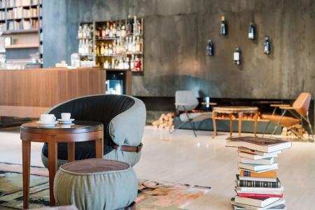 B2 Boutique + Spa - 33