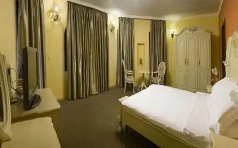 Boutique & Spa Heaven - 4
