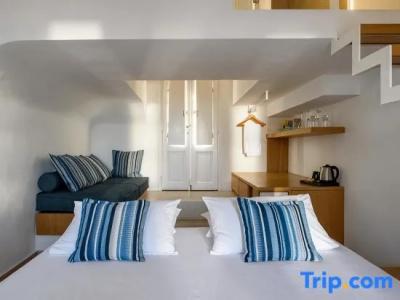 Muses Cycladic Suites - 40