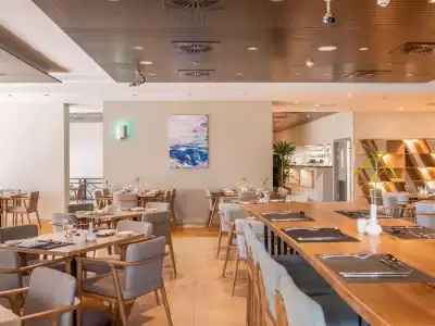 Mercure Dubai Barsha Heights Suites And Apartments - 16